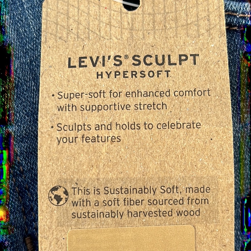 Levi’s Classic Bermuda Shorts (size 4/27) - Picture 5 of 6